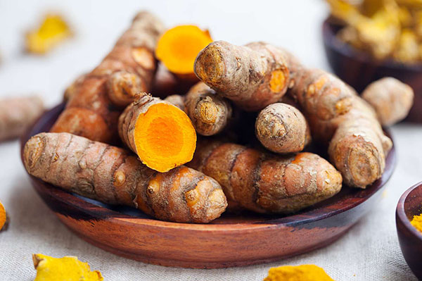 turmeric benefits for skin and men and women and side effects