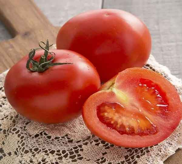 Eating tomato everyday for skin and skin whitening