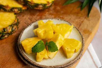 Is pineapple good for skin whitening?