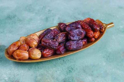 Dates benefits for hair and hair dandruff and hair growth